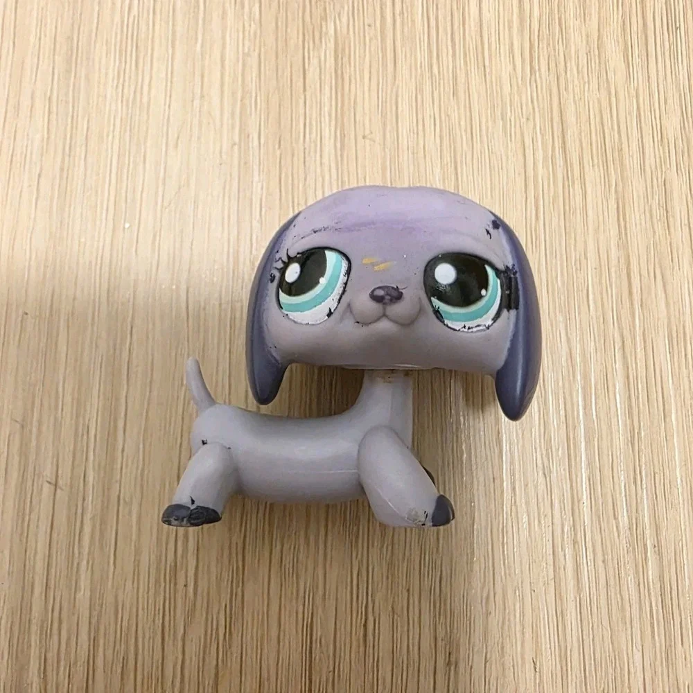 Littlest Pet Shop #1367 Authentic Purple Dachshund‎ Puppy Dog Blue Eye Toy